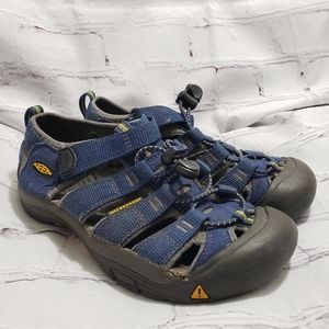 Keen Newport H2 Boys Size 2 Hiking Sandals Shoes Navy Blue Waterproof